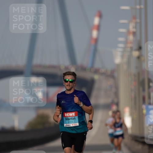 03.10.2026 - Köhlbrandbrückenlauf Michael Strokosch http://msf.ph/oto/10806438 03.10.2026 09:35:08 Position 3 2111 meine-sportfotos.de