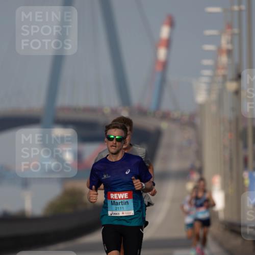 03.10.2026 - Köhlbrandbrückenlauf Michael Strokosch http://msf.ph/oto/10806440 03.10.2026 09:35:08 Position 3 2111 meine-sportfotos.de