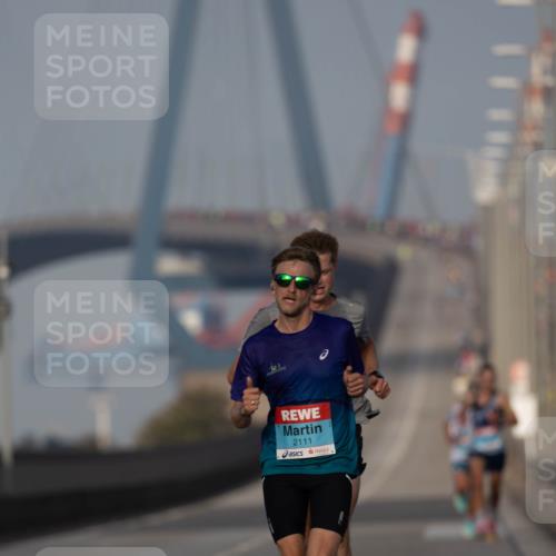 03.10.2026 - Köhlbrandbrückenlauf Michael Strokosch http://msf.ph/oto/10806441 03.10.2026 09:35:08 Position 3 2111 meine-sportfotos.de