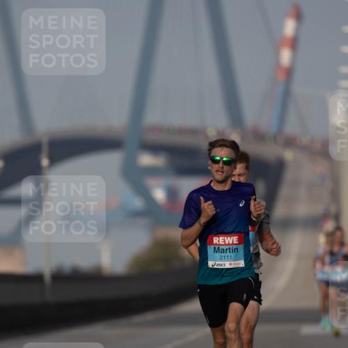 03.10.2026 - Köhlbrandbrückenlauf Michael Strokosch http://msf.ph/oto/10806443 03.10.2026 09:35:08 Position 3 2111 meine-sportfotos.de