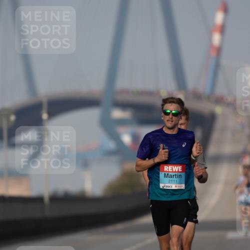 03.10.2026 - Köhlbrandbrückenlauf Michael Strokosch http://msf.ph/oto/10806445 03.10.2026 09:35:08 Position 3 2111 meine-sportfotos.de