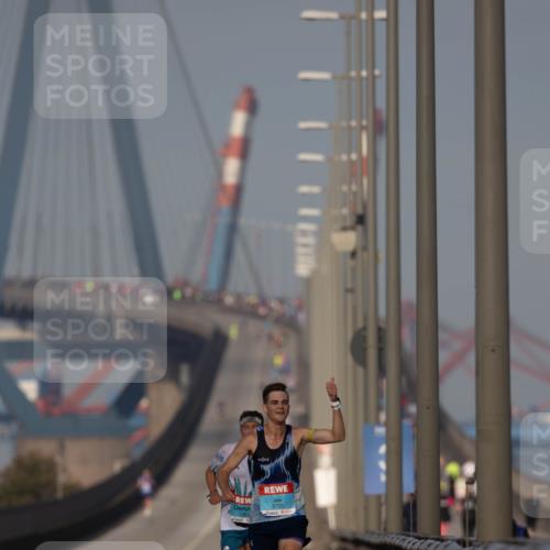 03.10.2026 - Köhlbrandbrückenlauf Michael Strokosch http://msf.ph/oto/10806456 03.10.2026 09:35:18 Position 3 3735 meine-sportfotos.de