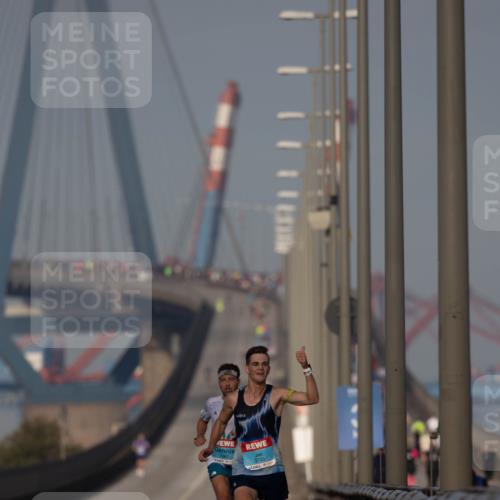 03.10.2026 - Köhlbrandbrückenlauf Michael Strokosch http://msf.ph/oto/10806459 03.10.2026 09:35:18 Position 3 3735 meine-sportfotos.de