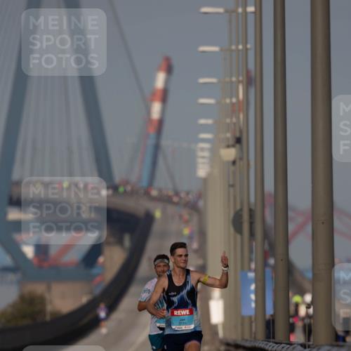 03.10.2026 - Köhlbrandbrückenlauf Michael Strokosch http://msf.ph/oto/10806464 03.10.2026 09:35:19 Position 3 3735 meine-sportfotos.de