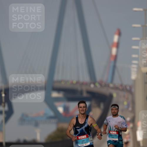 03.10.2026 - Köhlbrandbrückenlauf Michael Strokosch http://msf.ph/oto/10806469 03.10.2026 09:35:22 Position 3 3735, 1063 meine-sportfotos.de