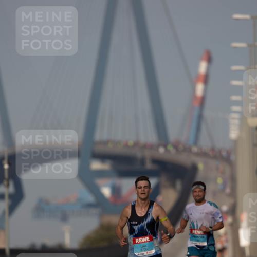 03.10.2026 - Köhlbrandbrückenlauf Michael Strokosch http://msf.ph/oto/10806470 03.10.2026 09:35:22 Position 3 3735, 1063 meine-sportfotos.de