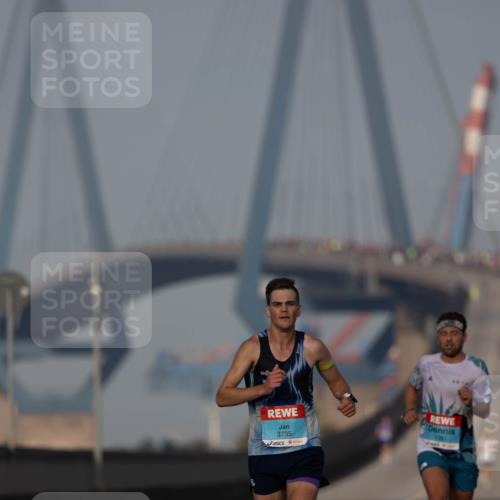 03.10.2026 - Köhlbrandbrückenlauf Michael Strokosch http://msf.ph/oto/10806487 03.10.2026 09:35:23 Position 3 3735, 1063 meine-sportfotos.de