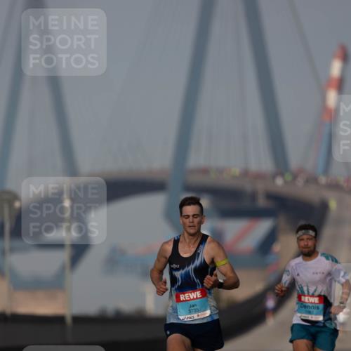 03.10.2026 - Köhlbrandbrückenlauf Michael Strokosch http://msf.ph/oto/10806491 03.10.2026 09:35:23 Position 3 3735 meine-sportfotos.de
