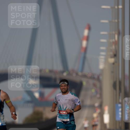 03.10.2026 - Köhlbrandbrückenlauf Michael Strokosch http://msf.ph/oto/10806511 03.10.2026 09:35:25 Position 3 1063 meine-sportfotos.de