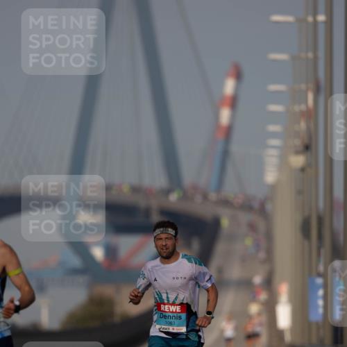 03.10.2026 - Köhlbrandbrückenlauf Michael Strokosch http://msf.ph/oto/10806513 03.10.2026 09:35:26 Position 3 1063 meine-sportfotos.de