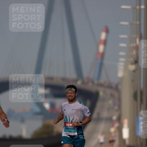 03.10.2026 - Köhlbrandbrückenlauf Michael Strokosch http://msf.ph/oto/10806524 03.10.2026 09:35:26 Position 3 1063 meine-sportfotos.de