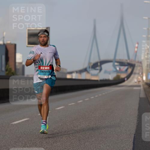 03.10.2026 - Köhlbrandbrückenlauf Michael Strokosch http://msf.ph/oto/10806545 03.10.2026 09:35:34 Position 3 1063 meine-sportfotos.de