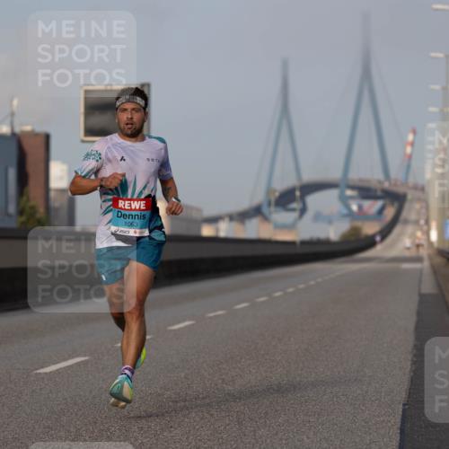 03.10.2026 - Köhlbrandbrückenlauf Michael Strokosch http://msf.ph/oto/10806546 03.10.2026 09:35:34 Position 3 1063 meine-sportfotos.de