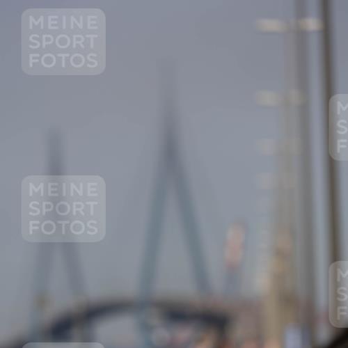 03.10.2026 - Köhlbrandbrückenlauf Michael Strokosch http://msf.ph/oto/10806551 03.10.2026 09:36:03 Position 3  meine-sportfotos.de