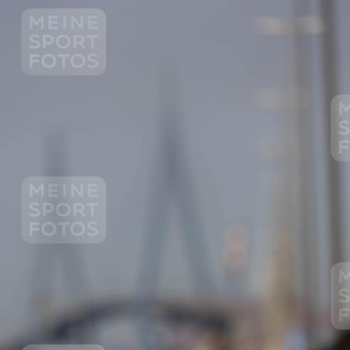 03.10.2026 - Köhlbrandbrückenlauf Michael Strokosch http://msf.ph/oto/10806552 03.10.2026 09:36:03 Position 3  meine-sportfotos.de