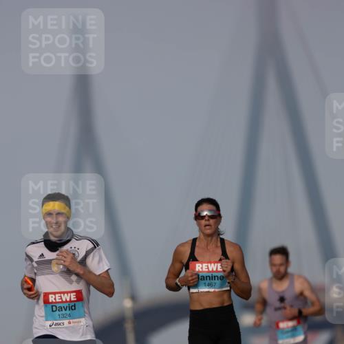 03.10.2026 - Köhlbrandbrückenlauf Michael Strokosch http://msf.ph/oto/10806612 03.10.2026 09:36:23 Position 3 1324, 1467 meine-sportfotos.de