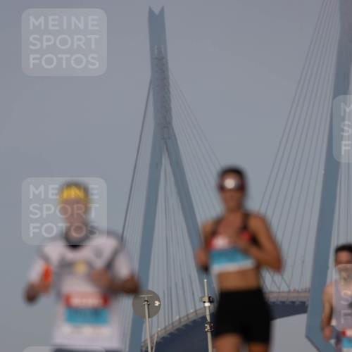 03.10.2026 - Köhlbrandbrückenlauf Michael Strokosch http://msf.ph/oto/10806619 03.10.2026 09:36:24 Position 3  meine-sportfotos.de