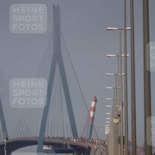 03.10.2026 - Köhlbrandbrückenlauf Michael Strokosch http://msf.ph/oto/10806625 03.10.2026 09:36:40 Position 3  meine-sportfotos.de