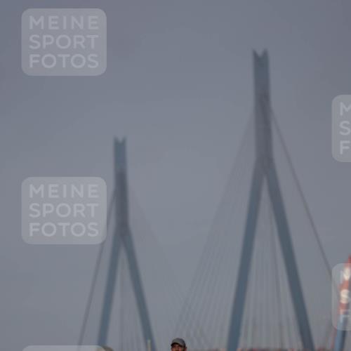 03.10.2026 - Köhlbrandbrückenlauf Michael Strokosch http://msf.ph/oto/10806667 03.10.2026 09:36:59 Position 3 2120 meine-sportfotos.de