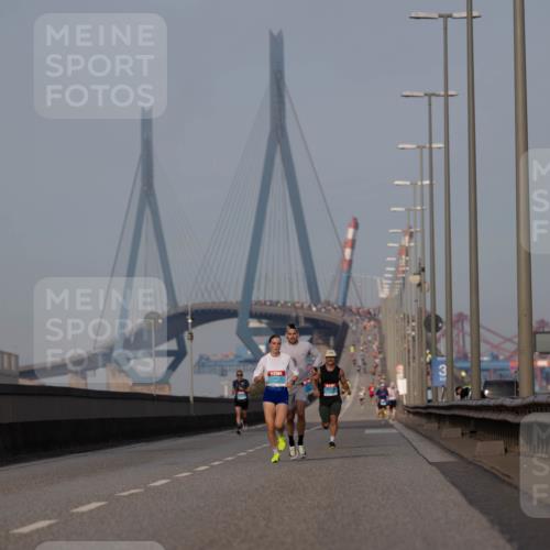 03.10.2026 - Köhlbrandbrückenlauf Michael Strokosch http://msf.ph/oto/10806733 03.10.2026 09:37:45 Position 3  meine-sportfotos.de