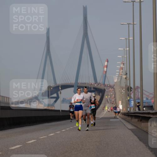 03.10.2026 - Köhlbrandbrückenlauf Michael Strokosch http://msf.ph/oto/10806738 03.10.2026 09:37:48 Position 3  meine-sportfotos.de