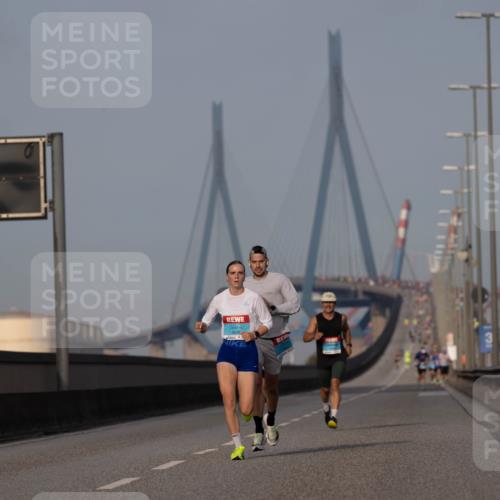 03.10.2026 - Köhlbrandbrückenlauf Michael Strokosch http://msf.ph/oto/10806754 03.10.2026 09:37:52 Position 3 3849 meine-sportfotos.de