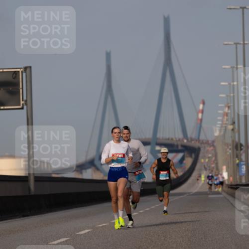 03.10.2026 - Köhlbrandbrückenlauf Michael Strokosch http://msf.ph/oto/10806757 03.10.2026 09:37:52 Position 3  meine-sportfotos.de