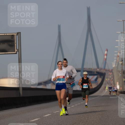 03.10.2026 - Köhlbrandbrückenlauf Michael Strokosch http://msf.ph/oto/10806760 03.10.2026 09:37:53 Position 3  meine-sportfotos.de