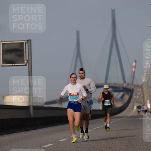 03.10.2026 - Köhlbrandbrückenlauf Michael Strokosch http://msf.ph/oto/10806764 03.10.2026 09:37:53 Position 3 3849 meine-sportfotos.de
