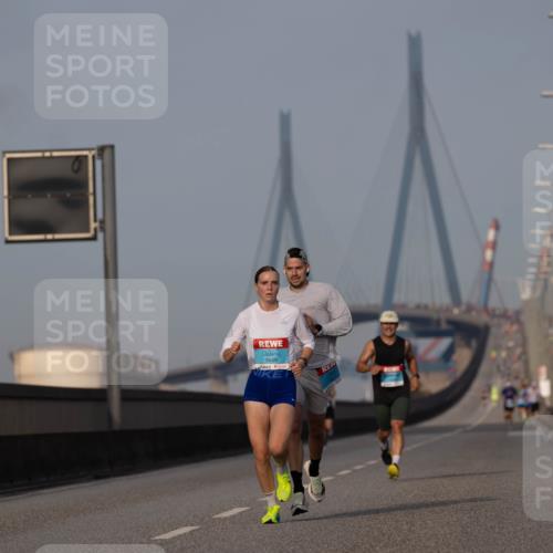 03.10.2026 - Köhlbrandbrückenlauf Michael Strokosch http://msf.ph/oto/10806765 03.10.2026 09:37:53 Position 3 3849 meine-sportfotos.de