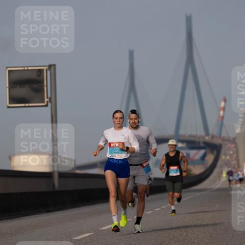 03.10.2026 - Köhlbrandbrückenlauf Michael Strokosch http://msf.ph/oto/10806770 03.10.2026 09:37:54 Position 3 3849 meine-sportfotos.de