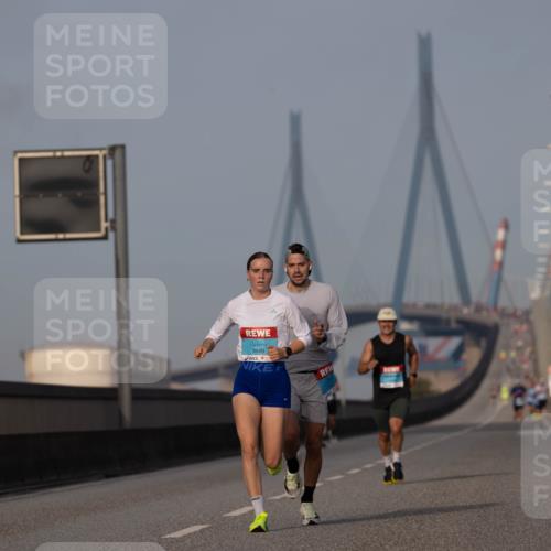 03.10.2026 - Köhlbrandbrückenlauf Michael Strokosch http://msf.ph/oto/10806772 03.10.2026 09:37:54 Position 3 3849 meine-sportfotos.de