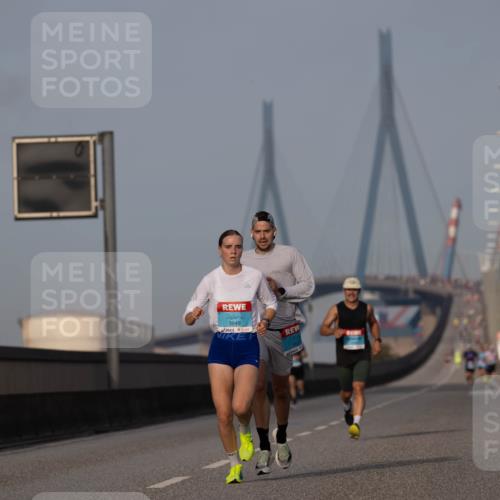 03.10.2026 - Köhlbrandbrückenlauf Michael Strokosch http://msf.ph/oto/10806774 03.10.2026 09:37:54 Position 3 3849 meine-sportfotos.de