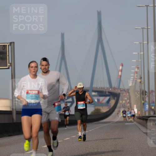 03.10.2026 - Köhlbrandbrückenlauf Michael Strokosch http://msf.ph/oto/10806784 03.10.2026 09:37:56 Position 3 99, 1599 meine-sportfotos.de
