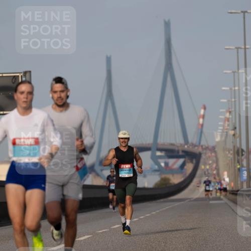 03.10.2026 - Köhlbrandbrückenlauf Michael Strokosch http://msf.ph/oto/10806787 03.10.2026 09:37:56 Position 3 1599 meine-sportfotos.de