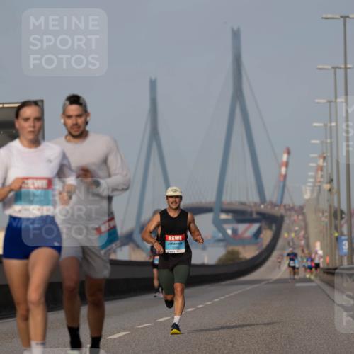 03.10.2026 - Köhlbrandbrückenlauf Michael Strokosch http://msf.ph/oto/10806789 03.10.2026 09:37:57 Position 3 1599 meine-sportfotos.de
