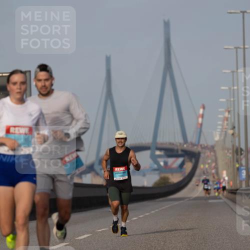 03.10.2026 - Köhlbrandbrückenlauf Michael Strokosch http://msf.ph/oto/10806792 03.10.2026 09:37:57 Position 3 1599 meine-sportfotos.de