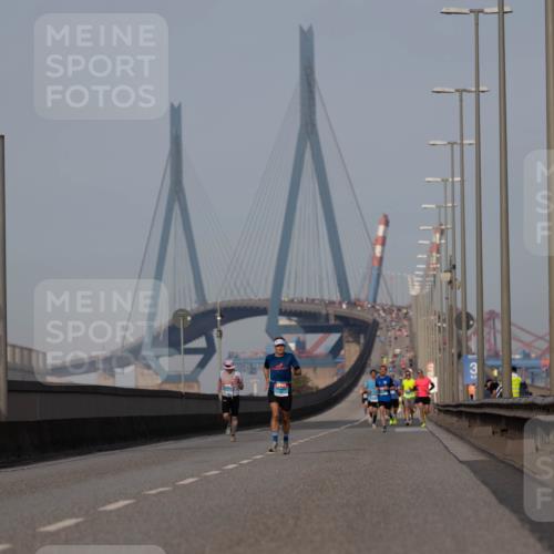03.10.2026 - Köhlbrandbrückenlauf Michael Strokosch http://msf.ph/oto/10806798 03.10.2026 09:38:16 Position 3  meine-sportfotos.de