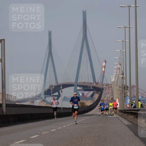 03.10.2026 - Köhlbrandbrückenlauf Michael Strokosch http://msf.ph/oto/10806804 03.10.2026 09:38:17 Position 3  meine-sportfotos.de