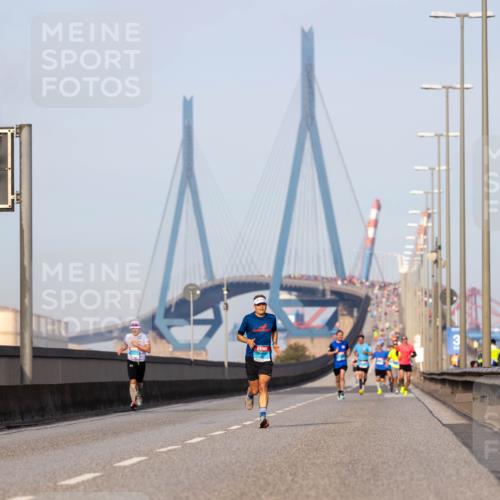 03.10.2026 - Köhlbrandbrückenlauf Michael Strokosch http://msf.ph/oto/10806816 03.10.2026 09:38:20 Position 3  meine-sportfotos.de