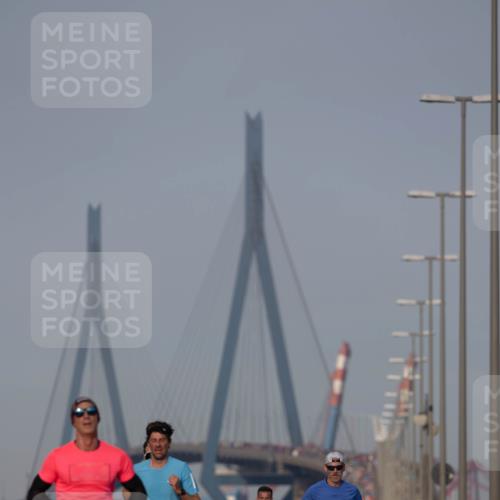 03.10.2026 - Köhlbrandbrückenlauf Michael Strokosch http://msf.ph/oto/10806860 03.10.2026 09:38:44 Position 3 2134, 3 meine-sportfotos.de