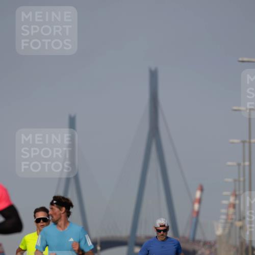 03.10.2026 - Köhlbrandbrückenlauf Michael Strokosch http://msf.ph/oto/10806870 03.10.2026 09:38:47 Position 3 1310, 2134 meine-sportfotos.de