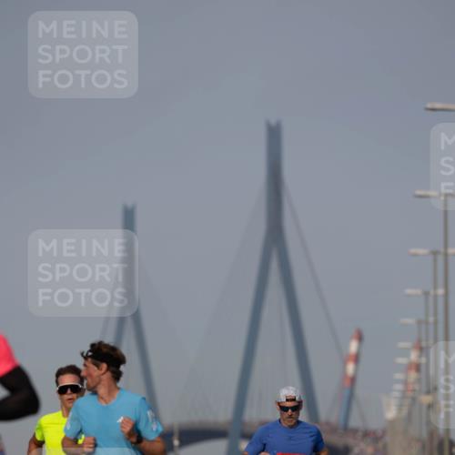 03.10.2026 - Köhlbrandbrückenlauf Michael Strokosch http://msf.ph/oto/10806871 03.10.2026 09:38:47 Position 3 1310, 2134 meine-sportfotos.de