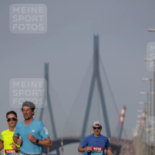 03.10.2026 - Köhlbrandbrückenlauf Michael Strokosch http://msf.ph/oto/10806876 03.10.2026 09:38:48 Position 3 1310, 2134 meine-sportfotos.de