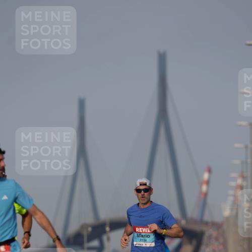 03.10.2026 - Köhlbrandbrückenlauf Michael Strokosch http://msf.ph/oto/10806887 03.10.2026 09:38:49 Position 3 2134 meine-sportfotos.de