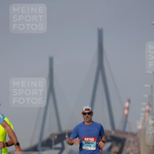 03.10.2026 - Köhlbrandbrückenlauf Michael Strokosch http://msf.ph/oto/10806888 03.10.2026 09:38:49 Position 3 2134 meine-sportfotos.de