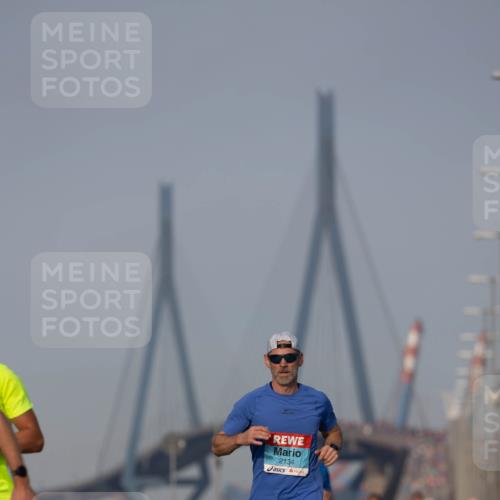 03.10.2026 - Köhlbrandbrückenlauf Michael Strokosch http://msf.ph/oto/10806890 03.10.2026 09:38:49 Position 3 2134 meine-sportfotos.de