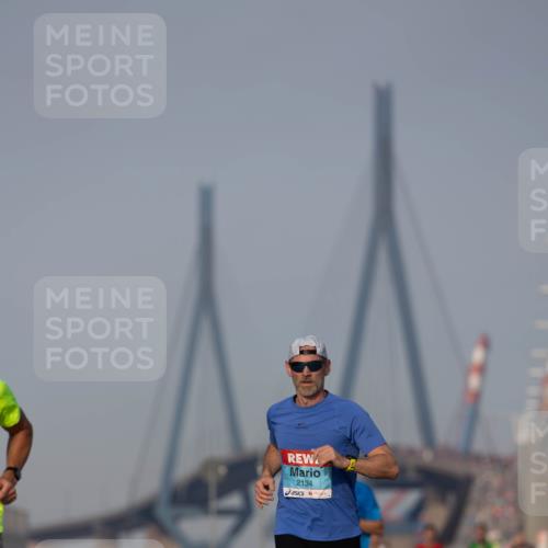 03.10.2026 - Köhlbrandbrückenlauf Michael Strokosch http://msf.ph/oto/10806893 03.10.2026 09:38:50 Position 3 2134 meine-sportfotos.de