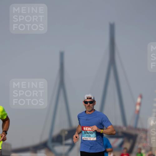 03.10.2026 - Köhlbrandbrückenlauf Michael Strokosch http://msf.ph/oto/10806894 03.10.2026 09:38:50 Position 3 2134 meine-sportfotos.de