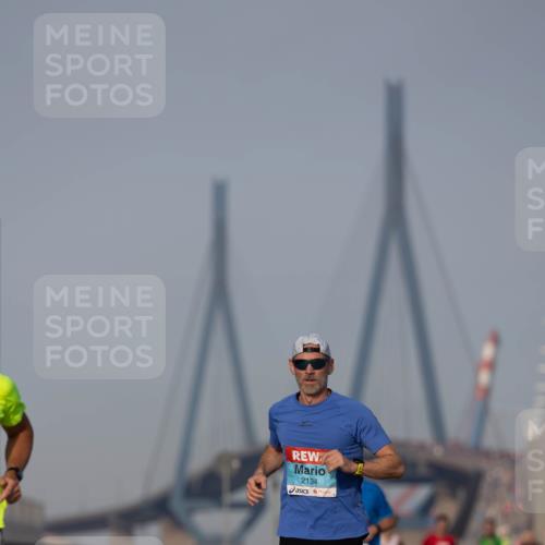 03.10.2026 - Köhlbrandbrückenlauf Michael Strokosch http://msf.ph/oto/10806895 03.10.2026 09:38:50 Position 3 2134 meine-sportfotos.de